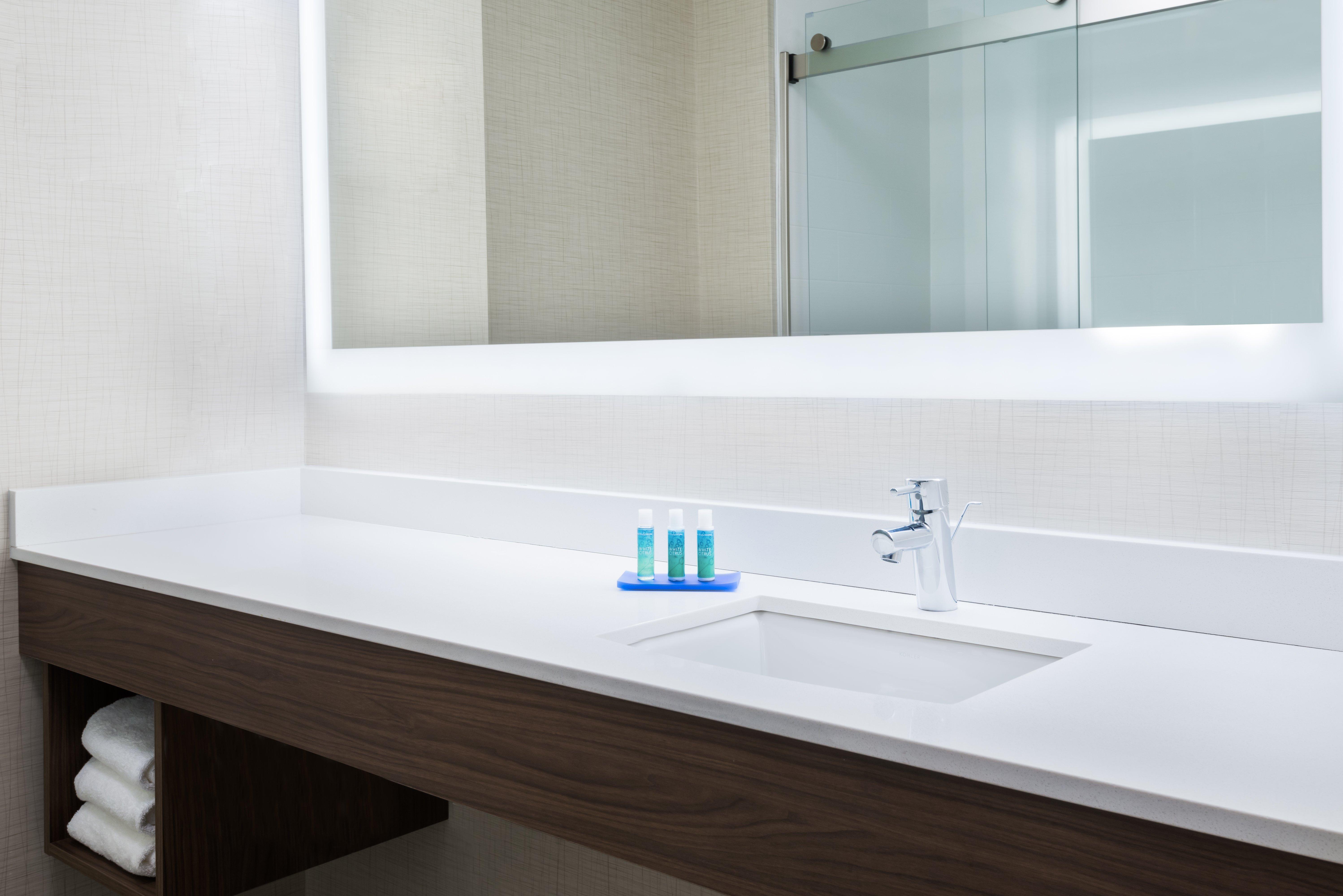 Holiday Inn Express & Suites - Columbus Airport East By Ihg Ngoại thất bức ảnh