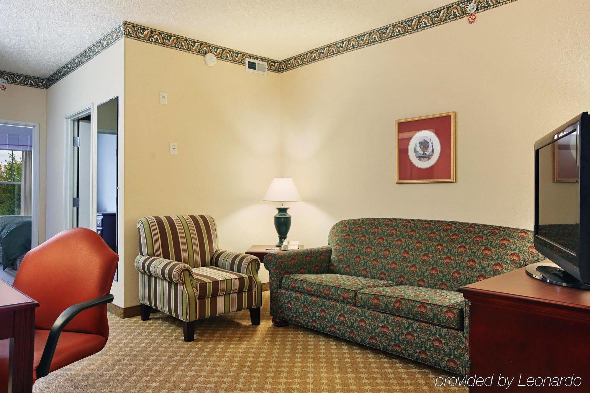 Holiday Inn Express & Suites - Columbus Airport East By Ihg Ngoại thất bức ảnh