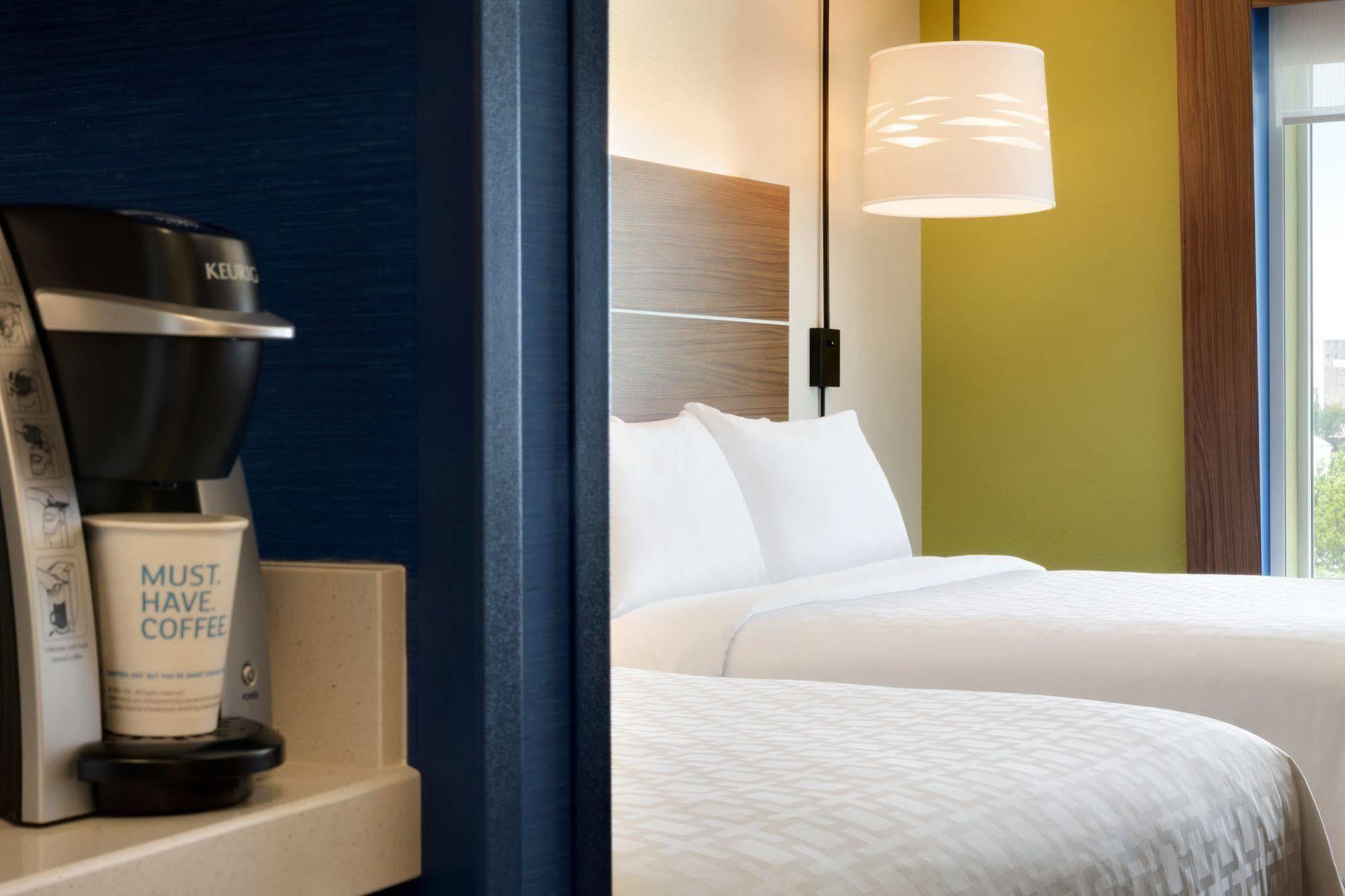 Holiday Inn Express & Suites - Columbus Airport East By Ihg Ngoại thất bức ảnh