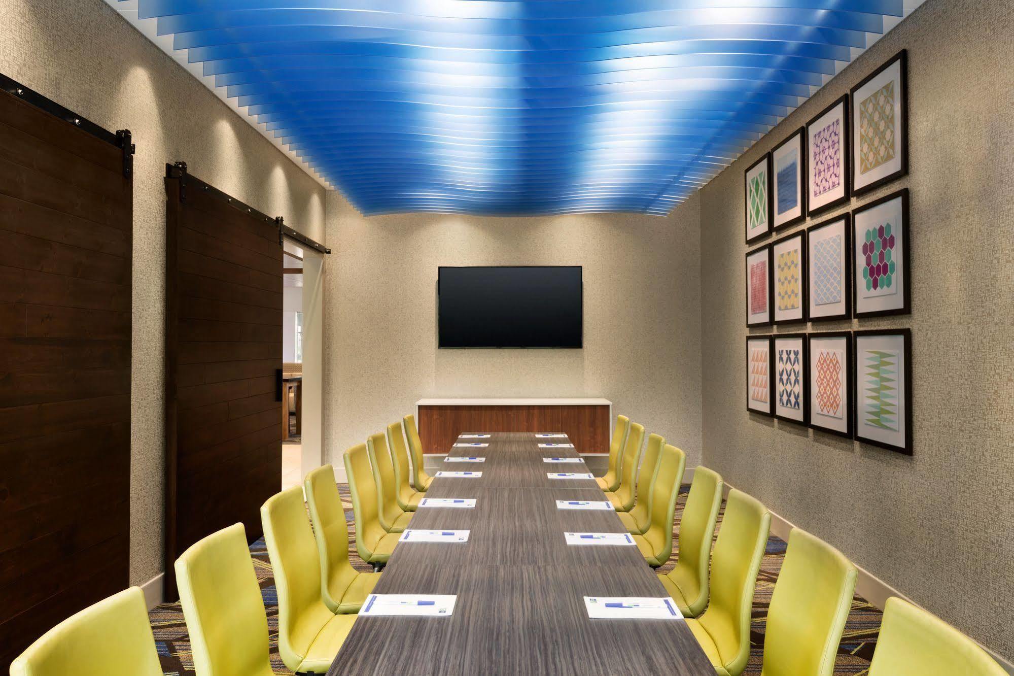 Holiday Inn Express & Suites - Columbus Airport East By Ihg Ngoại thất bức ảnh