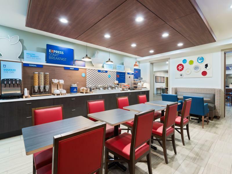 Holiday Inn Express & Suites - Columbus Airport East By Ihg Ngoại thất bức ảnh
